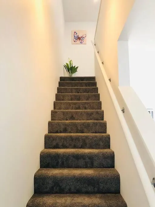 Apartment Central Location With Hagley Park View Christchurch